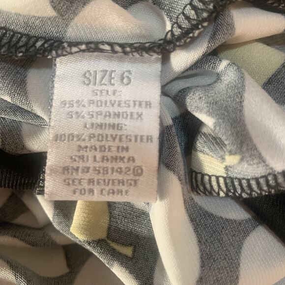 DRESSBARN BLACK/WHITE YELLOW GEOMETRIC DESIGN SHORT SLEEVE DRESS SIZE 6-EUC - Picture 5 of 5